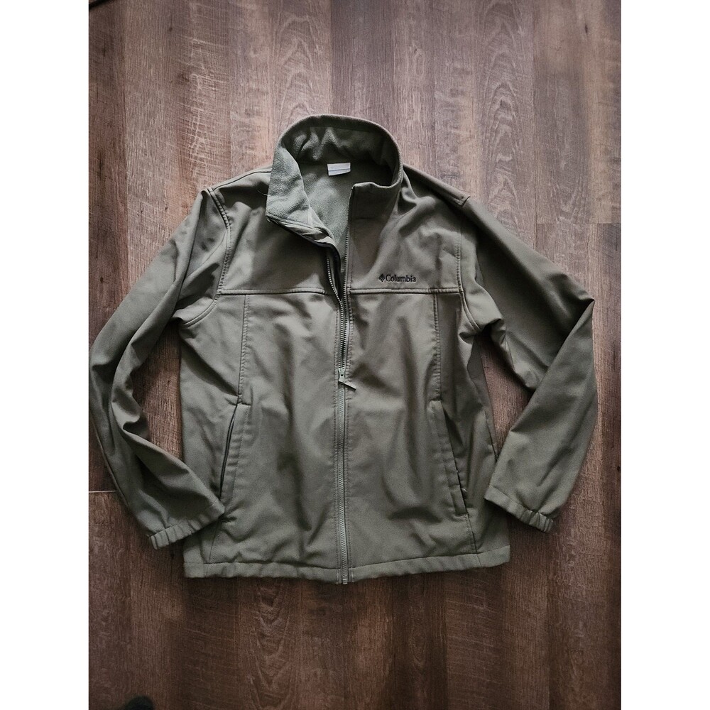 Mens L Columbia olive lightweight jacket